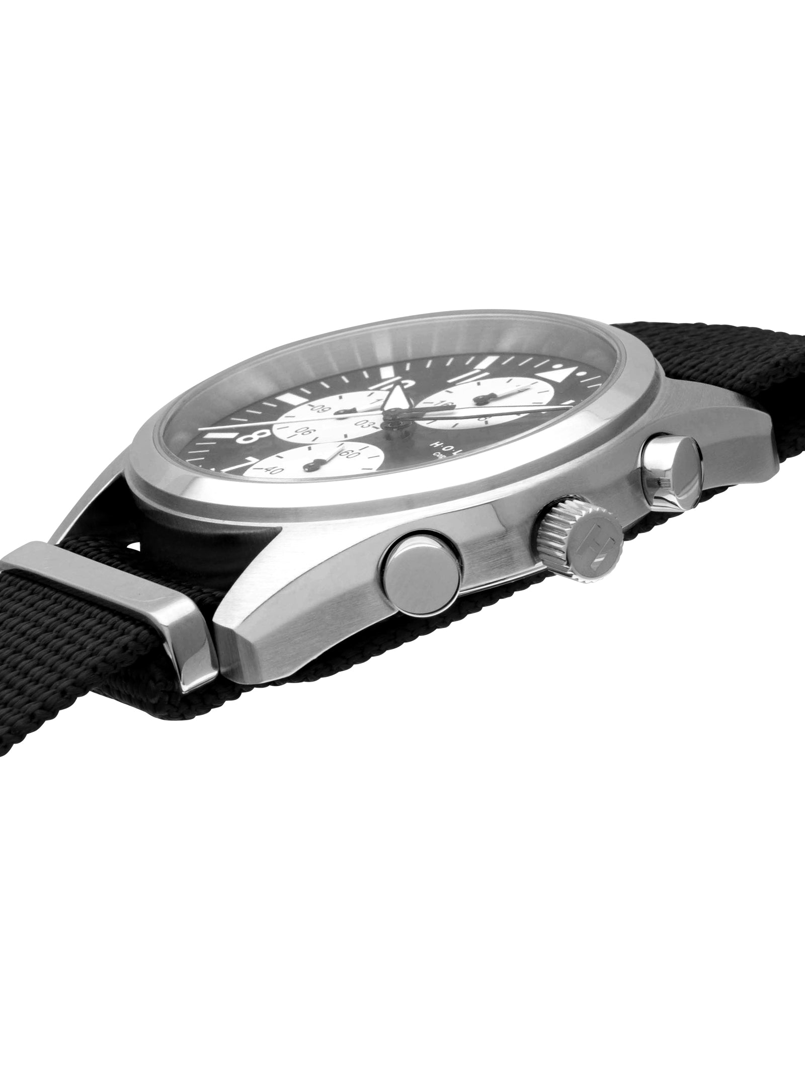 Adventurer watch 42mm black/white dial with black nato strap