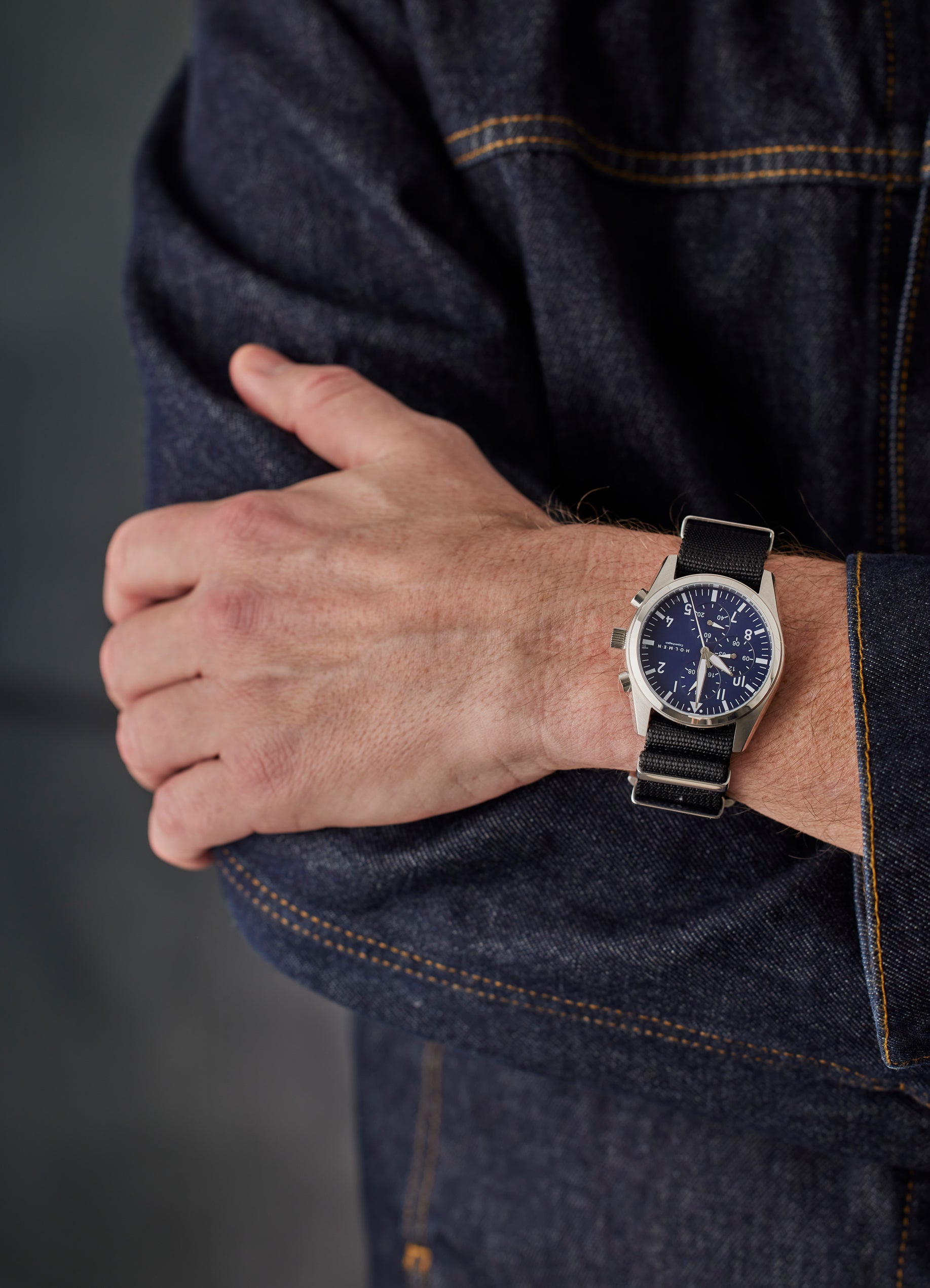 Adventurer watch 42mm navy blue dial with black nato strap