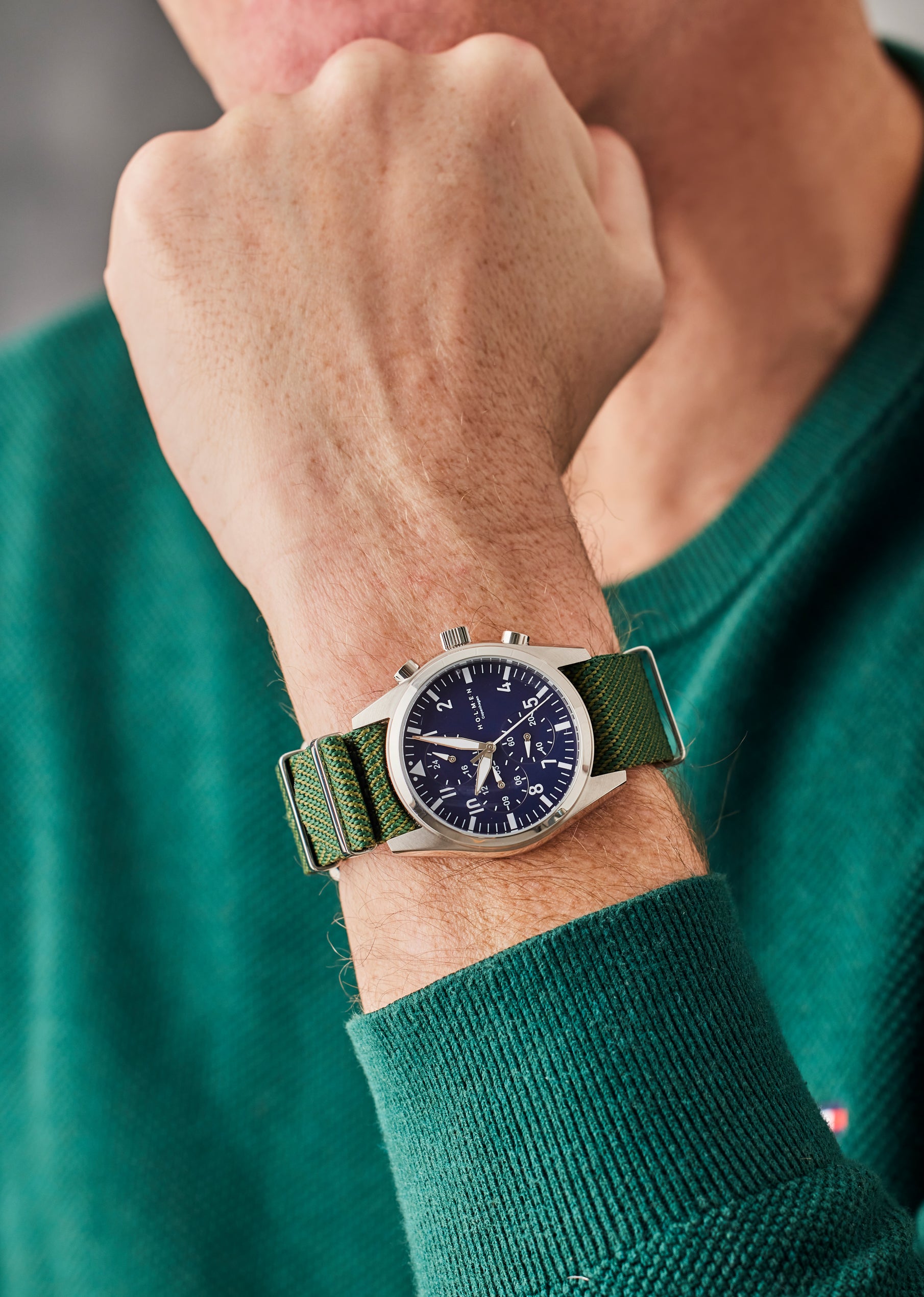 Adventurer watch 42mm navy blue dial with green nato strap